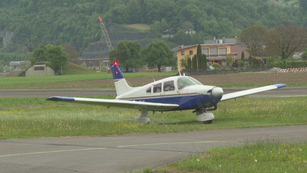 Private kämpfen um Flugplatz Kägiswil - Petition eingereicht