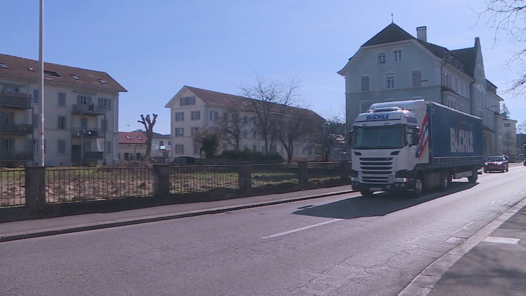 Thumb for ‹Bewilligt: Digitec und die Post dürfen ihre Logistikzentren in Utzensdorf bauen. Das sorgt im Solothurnischen für Ärger›