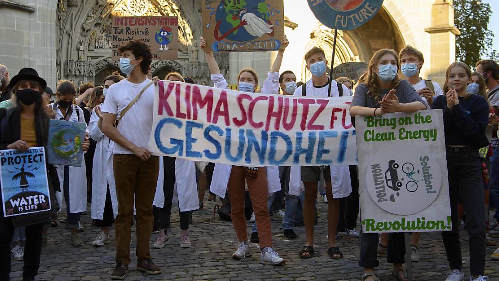 Das Klima beschäftigt fast so sehr wie die Gesundheitskrise: Demonstration im September in Bern. (Archivbild)