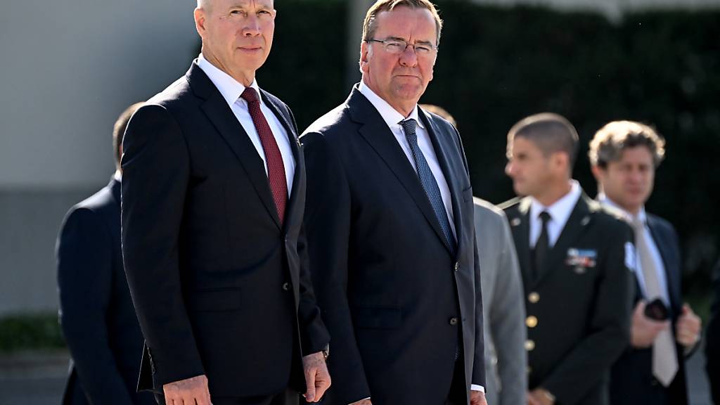Israel und Deutschland haben eine Vereinbarung über den Kauf des israelischen Raketenabwehrsystems Arrow 3 durch Berlin unterzeichnet. Foto: Britta Pedersen/dpa