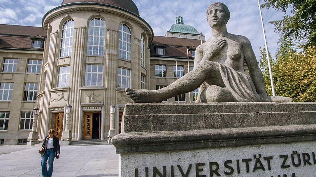 Die Universität Zürich verliert vor Bundesgericht gegen den Studierendenverband. Sie darf nicht in eigener Kompetenz Bussen von bis zu 4000 Franken einführen. (Symbolbild)