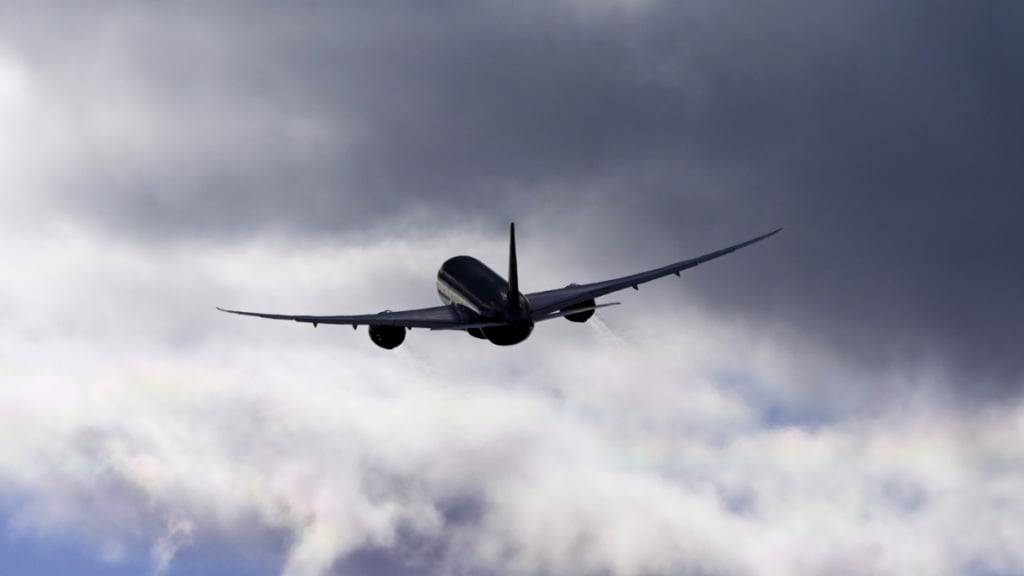 ARCHIV - Ein Flugzeug startet (Symbolbild). Foto: Soeren Stache/dpa-Zentralbild/dpa