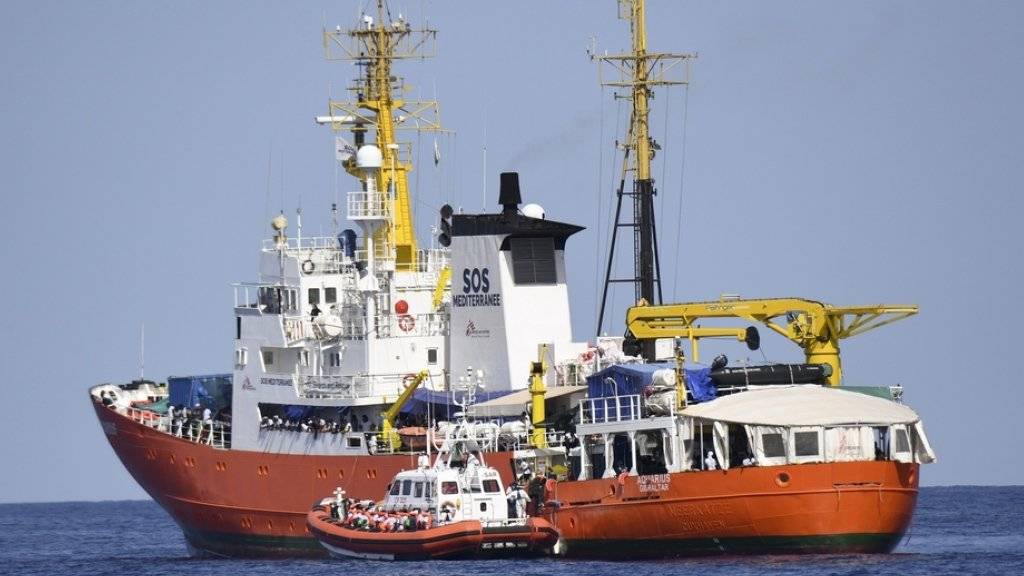 Die «Aquarius» hat 141 Flüchtlinge von zwei Holzbooten im Mittelmeer gerettet. (Archivbild)