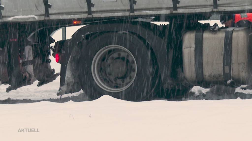 Schneefall: Die weisse Pracht sorgt für zahlreiche Unfälle auf den Strassen im Mittelland