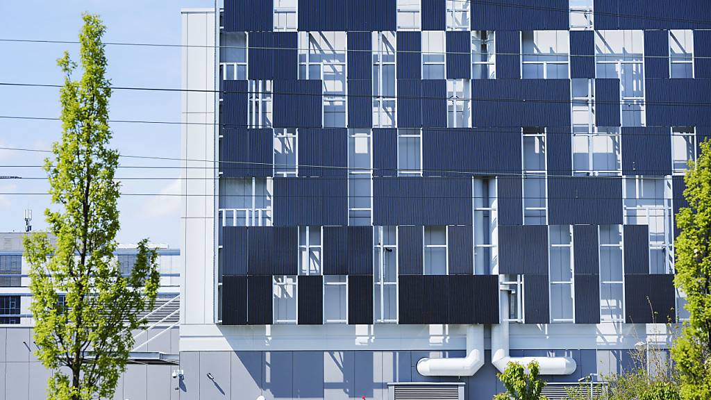 Eine Solar-Fassade in Winterthur. (Archivbild)