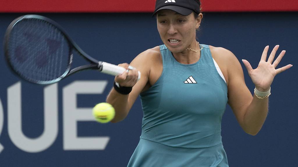 Jessica Pegula zieht die Vorhand voll durch