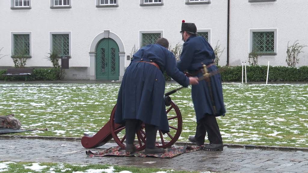 3 Kanonenschüsse: Artillerieverein feiert Schutzpatronin