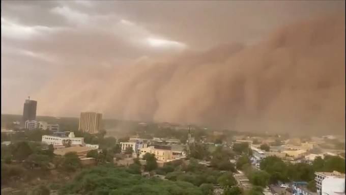 Gewaltiger Sandsturm überrollt Nigers Hauptstadt