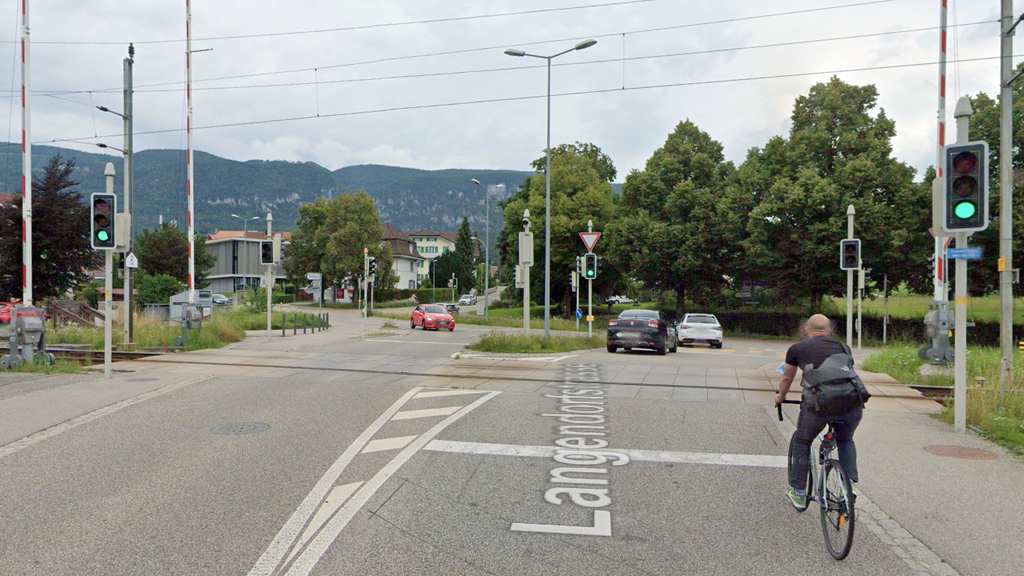 Beim Bahnübergang auf der Langendorfstrasse in Solothurn wartet man stündlich 6.5 Minuten.