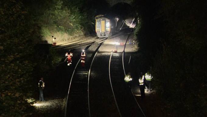 Mehrere Verletzte nach Zugkollision in England