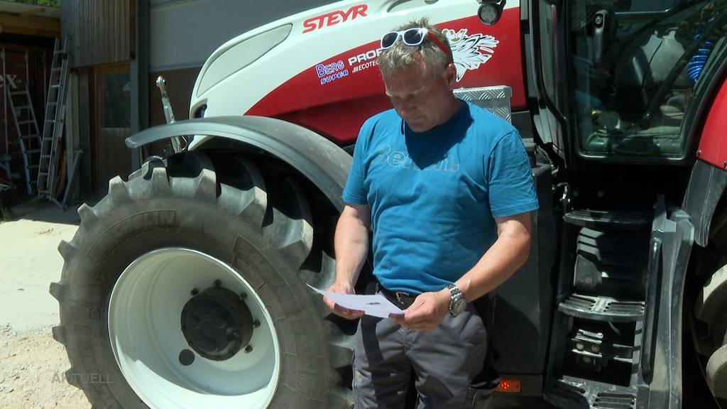 Österreichische Polizei büsst Solothurner Bauern wegen Traktorfahrt auf Autobahn