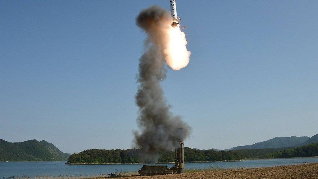 Im Meer vor Japan gelandet: Nordkorea schiesst erneut eine Rakete ab. (Archivbild)