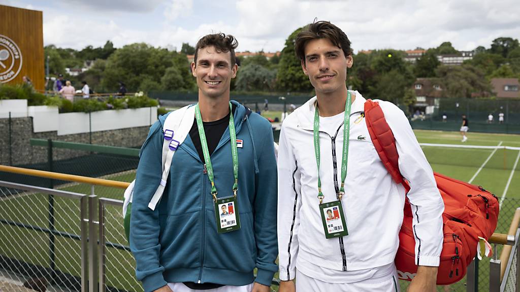 Seit Jahren gut befreundet: Die beiden Rüschliker Alexander Ritschard (li.) und Marc-Andrea Hüsler kommen am Dienstag im Tennismekka Wimbledon zu ihrem Grand-Slam-Debüt