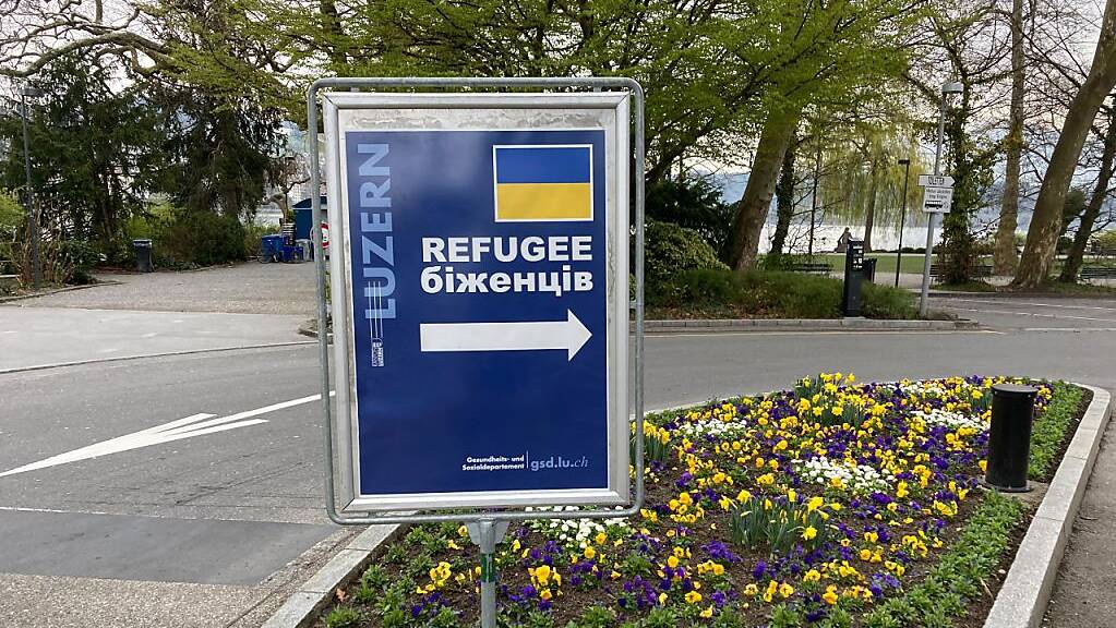 Das Empfangszentrum für Flüchtlinge in der Stadt Luzern: Wegen dem grossen Zustrom von Menschen bereitet der Kanton Luzern in Dagmersellen eine Notunterkunft vor. (Archivbild)