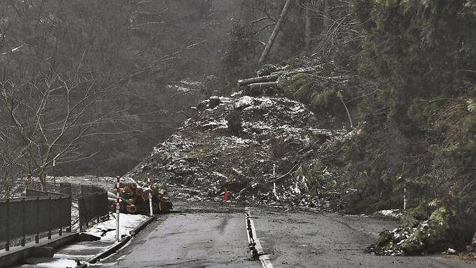 Zahl der Todesopfer nach Erdbeben in Japan auf 161 gestiegen