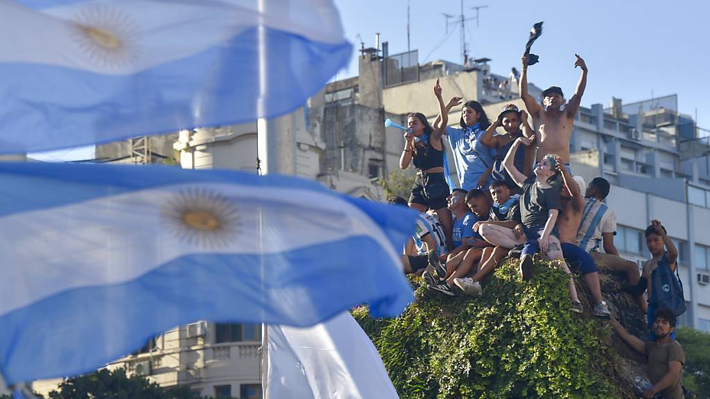 Argentiniens Fussballfans können in der 16. Minute der Nachspielzeit aufatmen. (Archivbild)