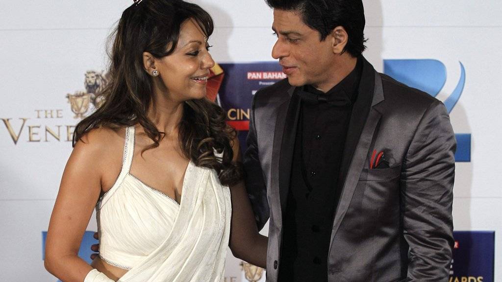 Er warb um sie mit kleinen Tricks: Shah Rukh Khan mit Ehefrau Gauri. (Archivbild)