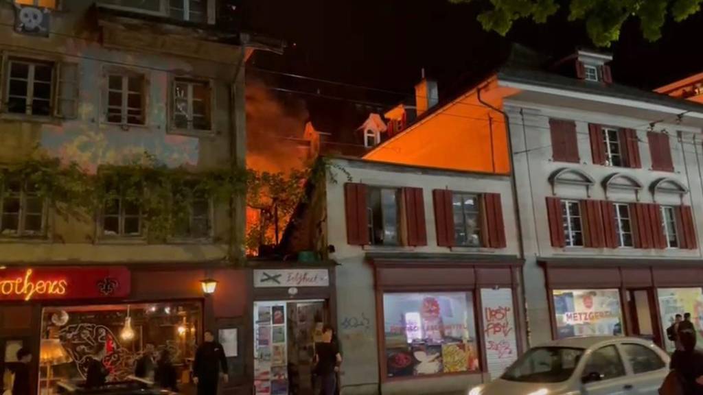 Grossbrand mitten in Luzern – Bar musste evakuiert werden