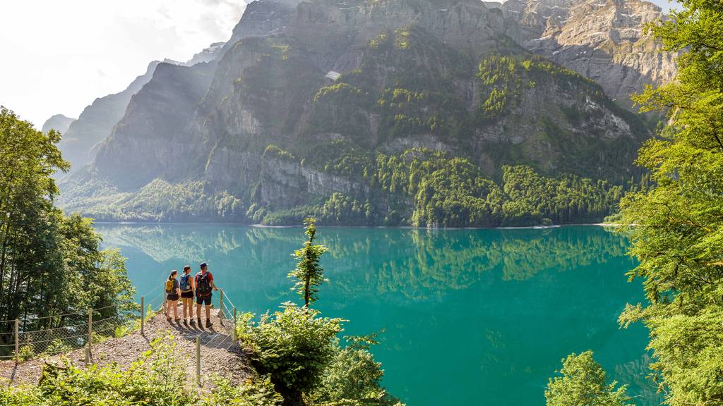 Die traumhaft pittoreske Bergkulisse am Klöntalersee.