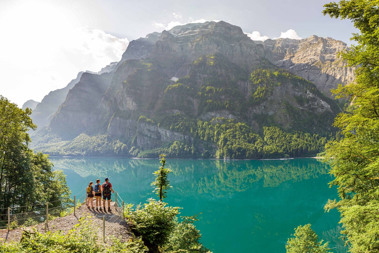 Die traumhaft pittoreske Bergkulisse am Klöntalersee.