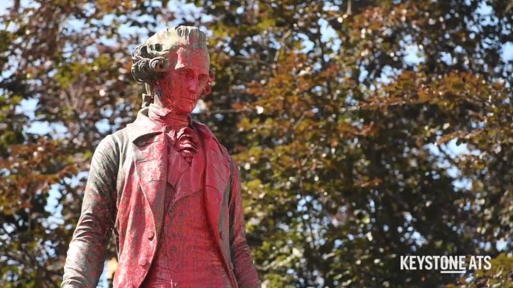 Black Lives Matter: Statue von David de Pury in Neuenburg beschmiert
