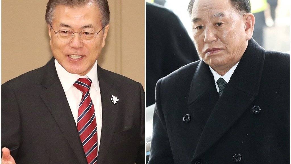Südkoreas Präsident Moon Jae in (l) und der nordkoreanische General Kim Yong Chol trafen sich vor der Schlussfeier der Olympischen Winterspiele (Archiv)