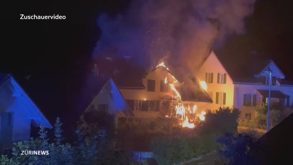  Haus in Uezwil brennt ab - Bewohner in den Ferien 