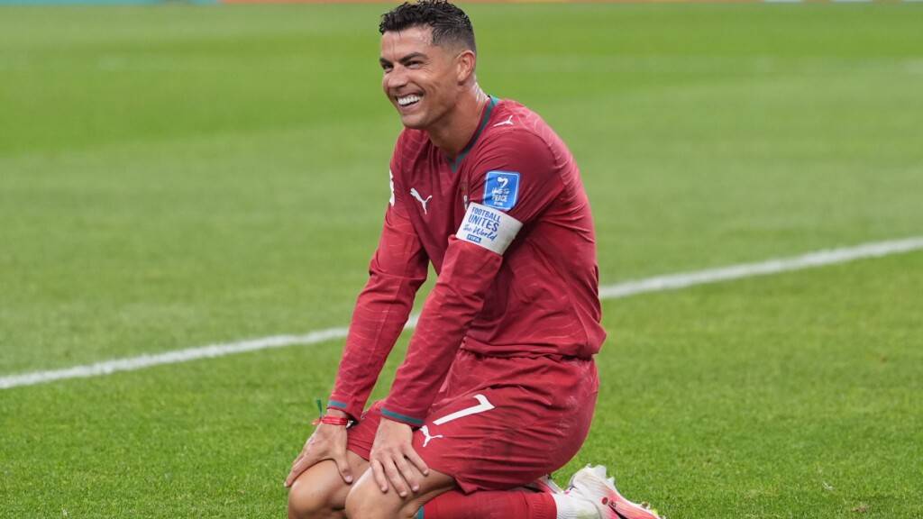 Cristiano Ronaldo hat allen Grund zur Freude: Dank den zwei Treffern gegen Usbekistan ist er nun der zweitälteste WM-Torschütze der Geschichte