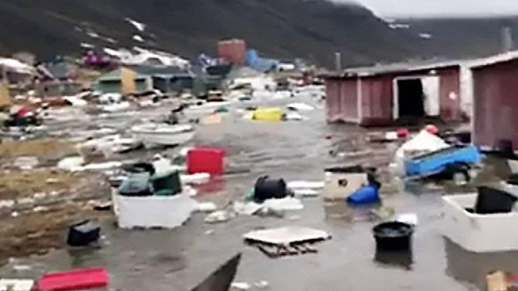 Die Siedlung auf der Insel Nuugaatsiaq wurde von einer Tsunamiwelle getroffen.