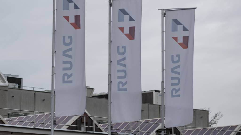 Der Bundesrat hat dem ehemaligen Ruag-Verwaltungsrat Jürg Oleas wegen laufender Untersuchungen bei der Ruag MRO die Entlastung für das vergangene Geschäftsjahr nur eingeschränkt erteilt. (Archivbild)