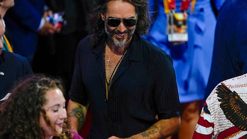 ARCHIV - Der Schauspieler Russell Brand. Foto: Matt Rourke/AP/dpa