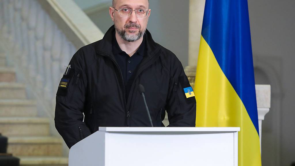 ARCHIV - Ministerpräsident Denys Schmyhal hat über die Drohnenproduktion informiert. Foto: ---/Ukrinform/dpa