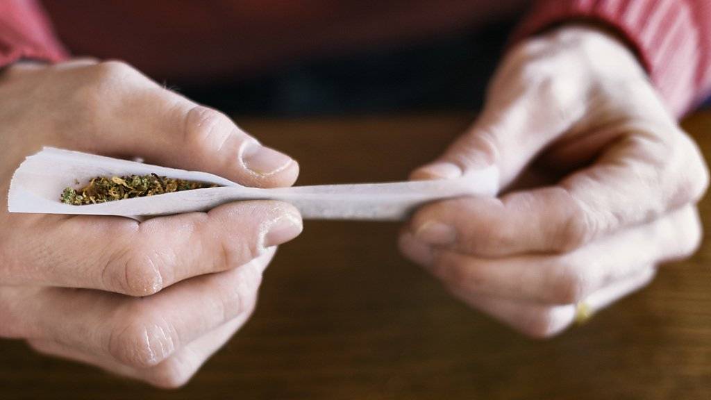 Der Ständerat fordert gesetzliche Grundlagen, um Studien mit der Abgabe von Cannabis zu ermöglichen. (Themenbild)