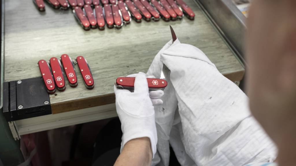 Freude bei Schweizer Firmen: Laut Economiesuisse können dank der US-Zollvereinbarung zahlreiche Arbeitsplätze gerettet werden. (Symbolbild)