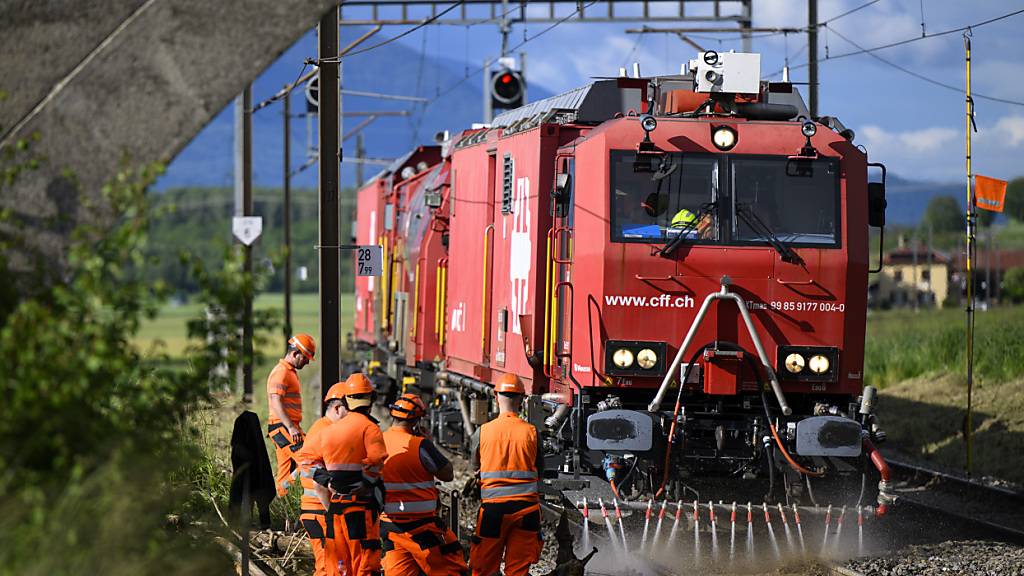 Das zweite Gleis auf der Strecke Lausanne-Yverdon konnte im Verlauf des Tages wieder instand gesetzt werden.