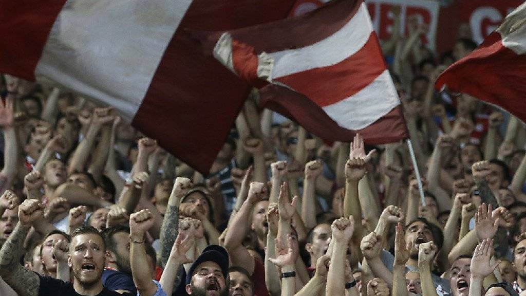 Die Fans von Olympiakos Piräus dürfen den 44. Meistertitel ihrer Mannschaft bejubeln (Archivbild)