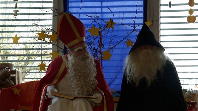 Von Vorfreude bis Nervosität: Samichlaus besucht Kindergarten