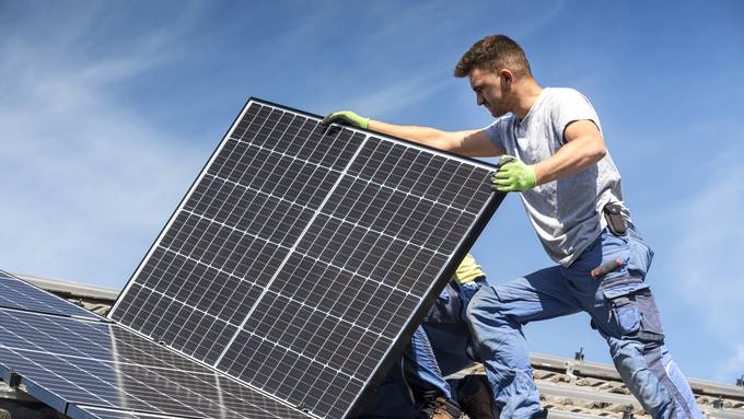 Solarpanels sind ab September auf neuen Zürcher Häusern Pflicht