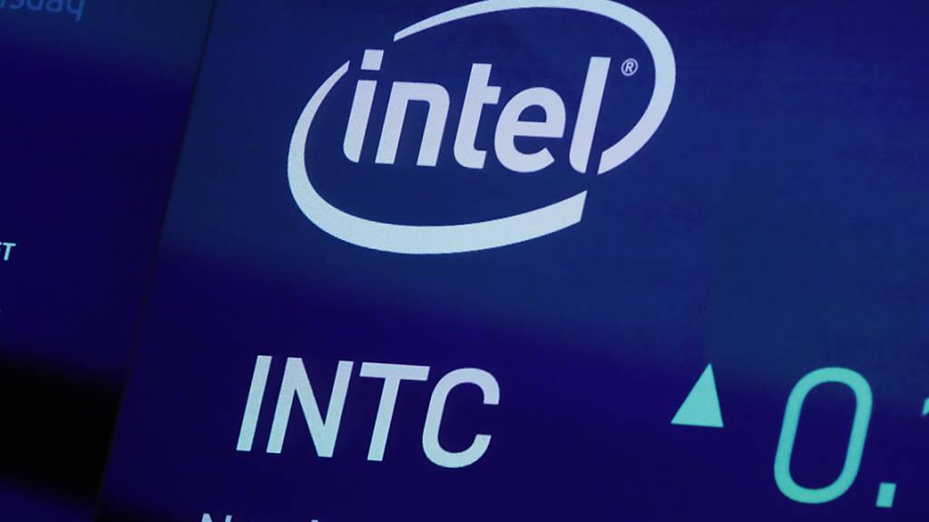 Der Chiphersteller Intel ist von Engpässen bei der PC-Chipnachfrage gebremst worden. (Archiv)
