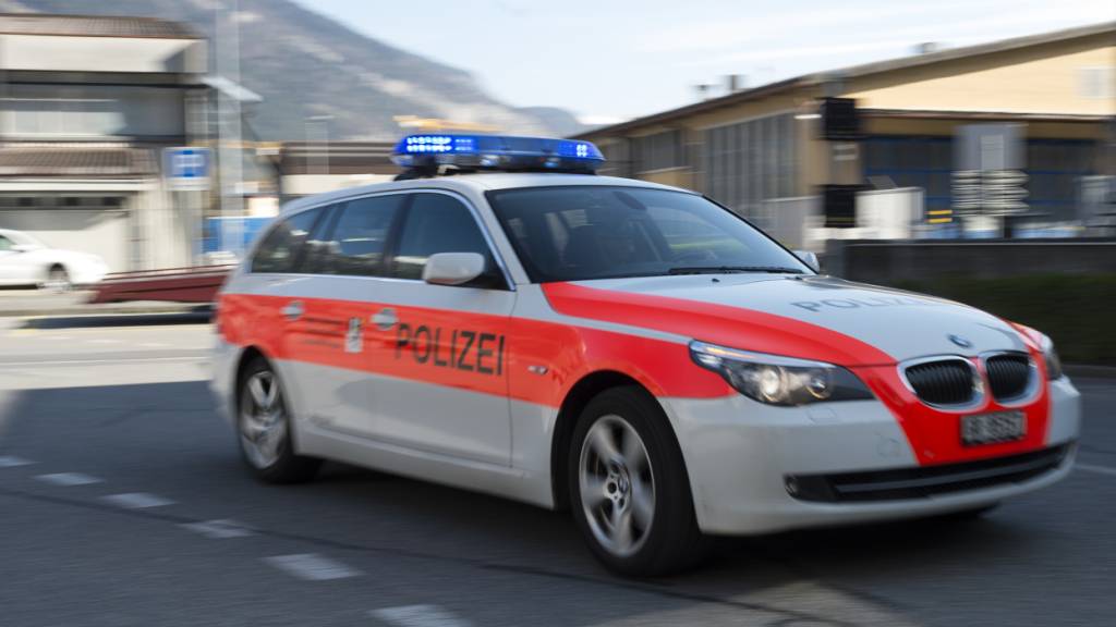 Die Kantonspolizei Graubünden und die Staatsanwaltschaft klären die Unfallursache ab. (Symbolbild)