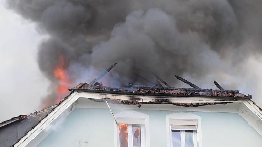 Historisches Von-Roll-Gebäude in Gerlafingen in Brand geraten