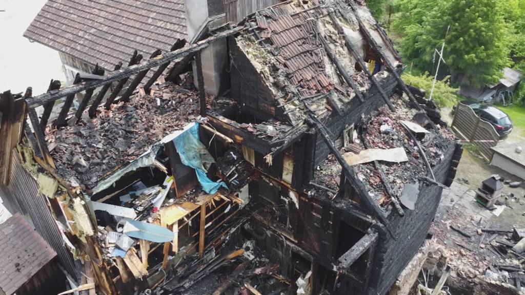 Unbewohnbar: Haus in Züberwangen abgebrannt – grosse Verwüstung vor Ort