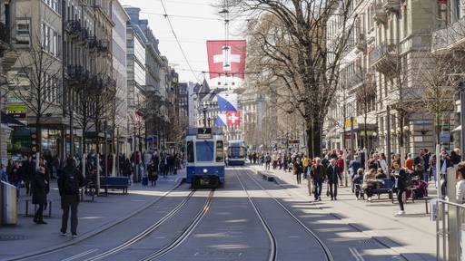 In der Stadt Zürich sind weniger Menschen auf Sozialhilfe angewiesen