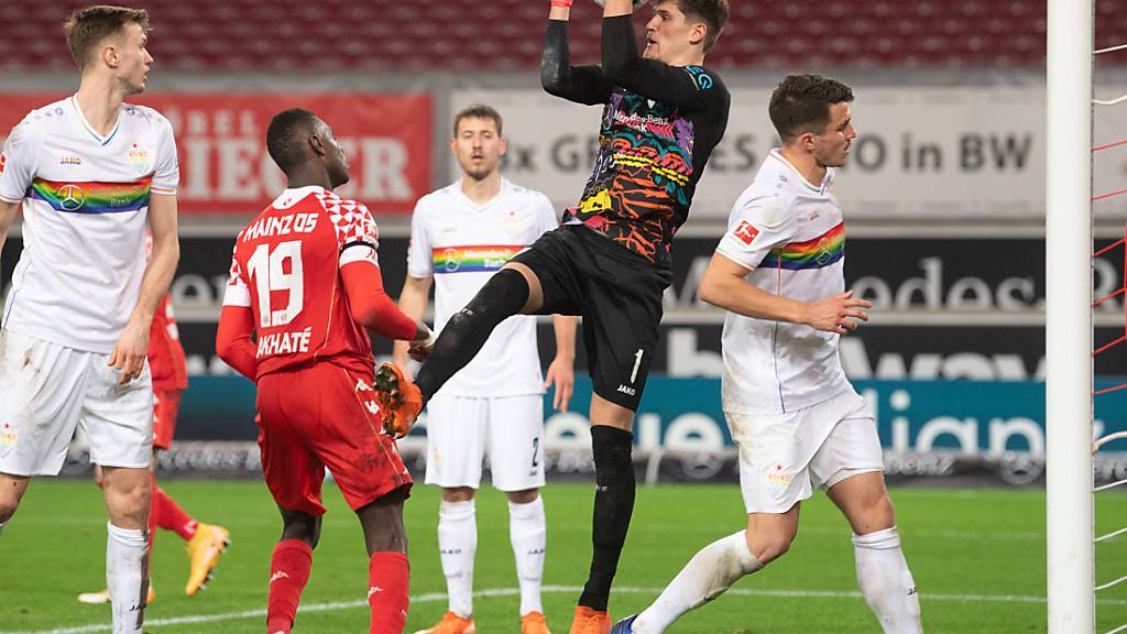 Gregor Kobel lässt kein Mainzer Gegentor zu und hält den Stuttgarter Sieg fest