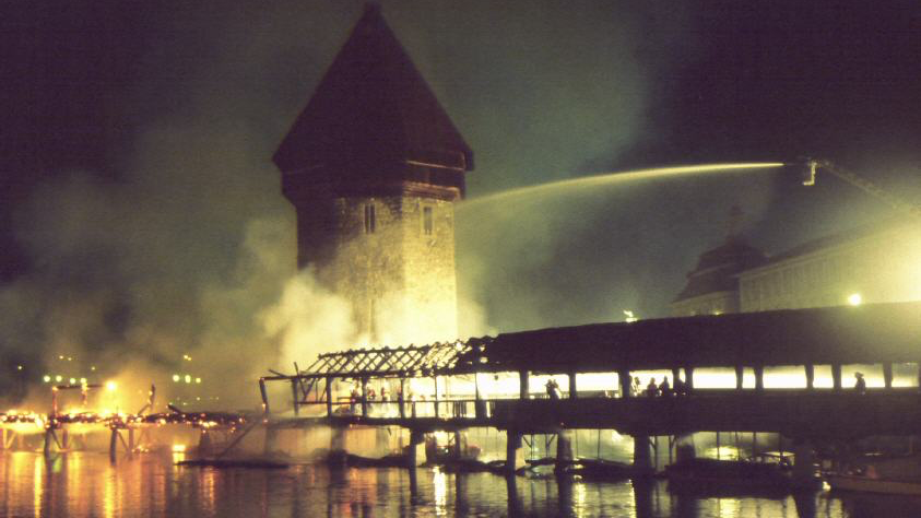 Brennende Kapellbrücke - Bild von Josef Ritler 1993