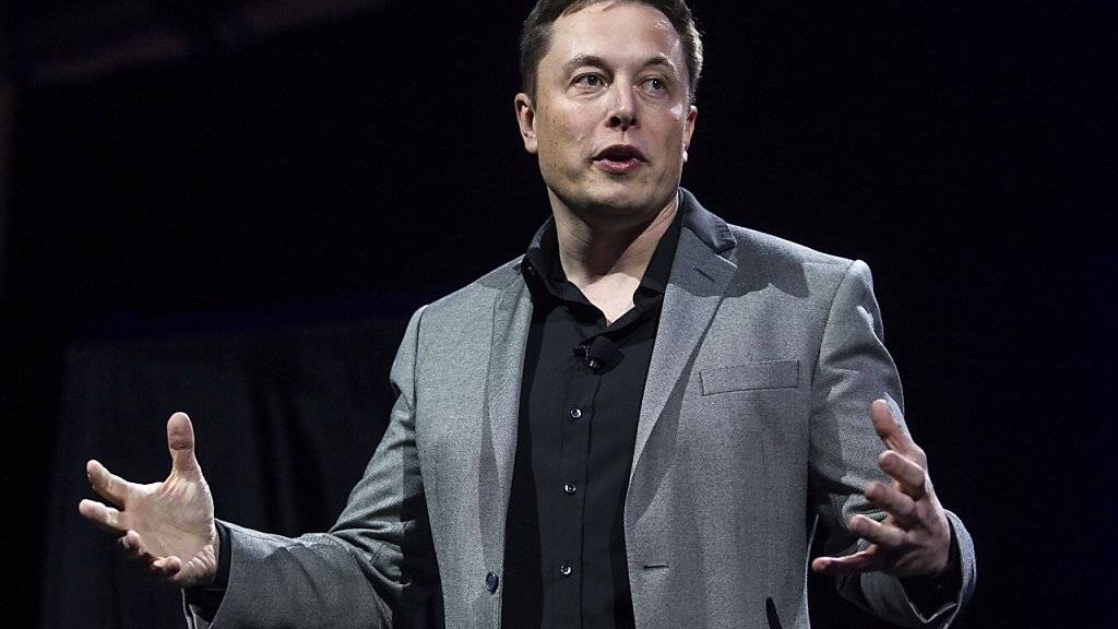 Elon Musk, Chef von Tesla, muss seine Neuheit zurückstellen. (Archiv).