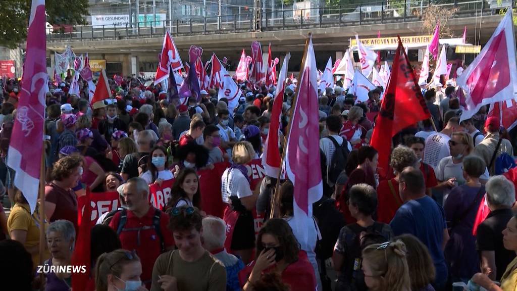 Erste Umfrageresultate zur AHV-Vorlage veröffentlicht