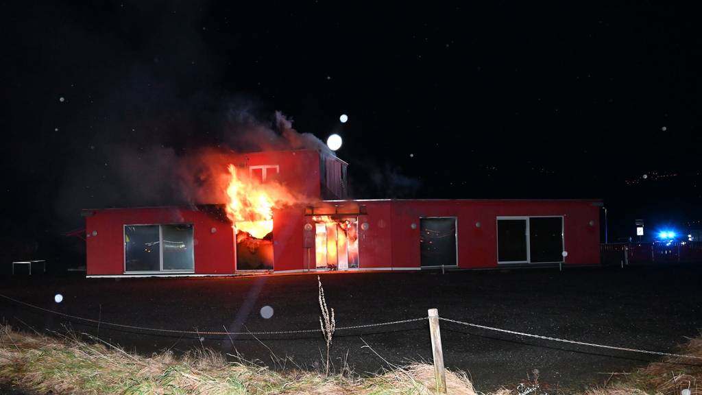 Leerstehendes Restaurant von Feuer zerstört