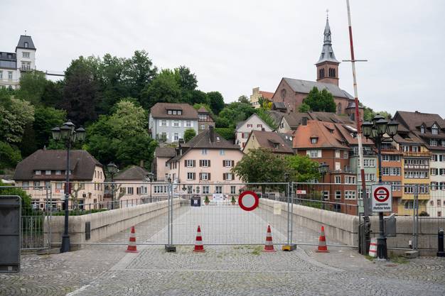 Cordoned off bridge between Laufenburg (CH) and Laufenburg (D). Report from the border between Switzerland and Germany during the crown crisis, May 13, 2020.