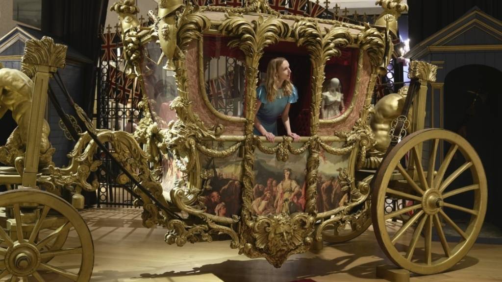 Die Nachbildung der «Gold State Coach» aus der Serie «The Crown» brachte rund 61'000 Franken ein. (Archivbild)